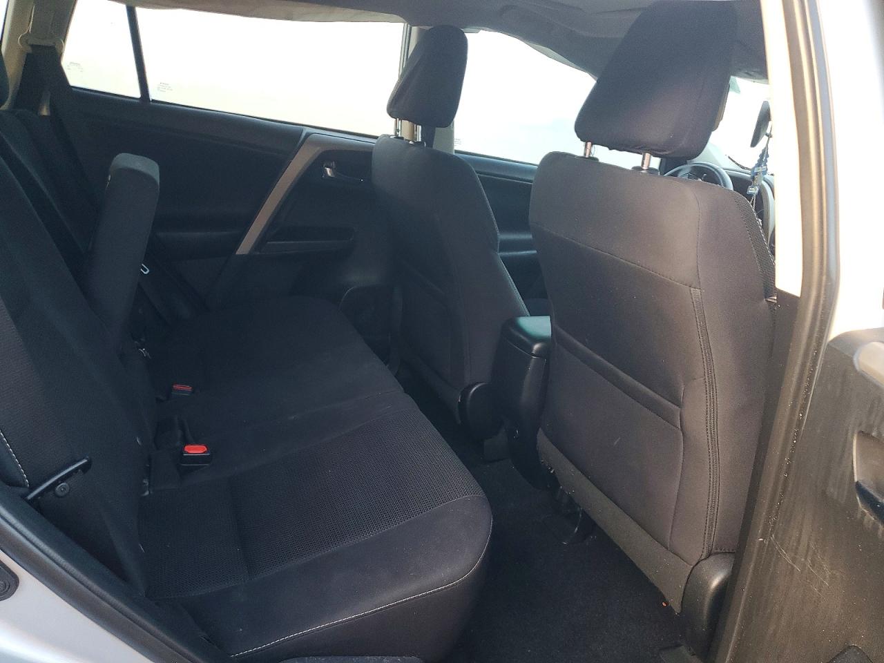 2018 TOYOTA RAV4 XLE photo 21