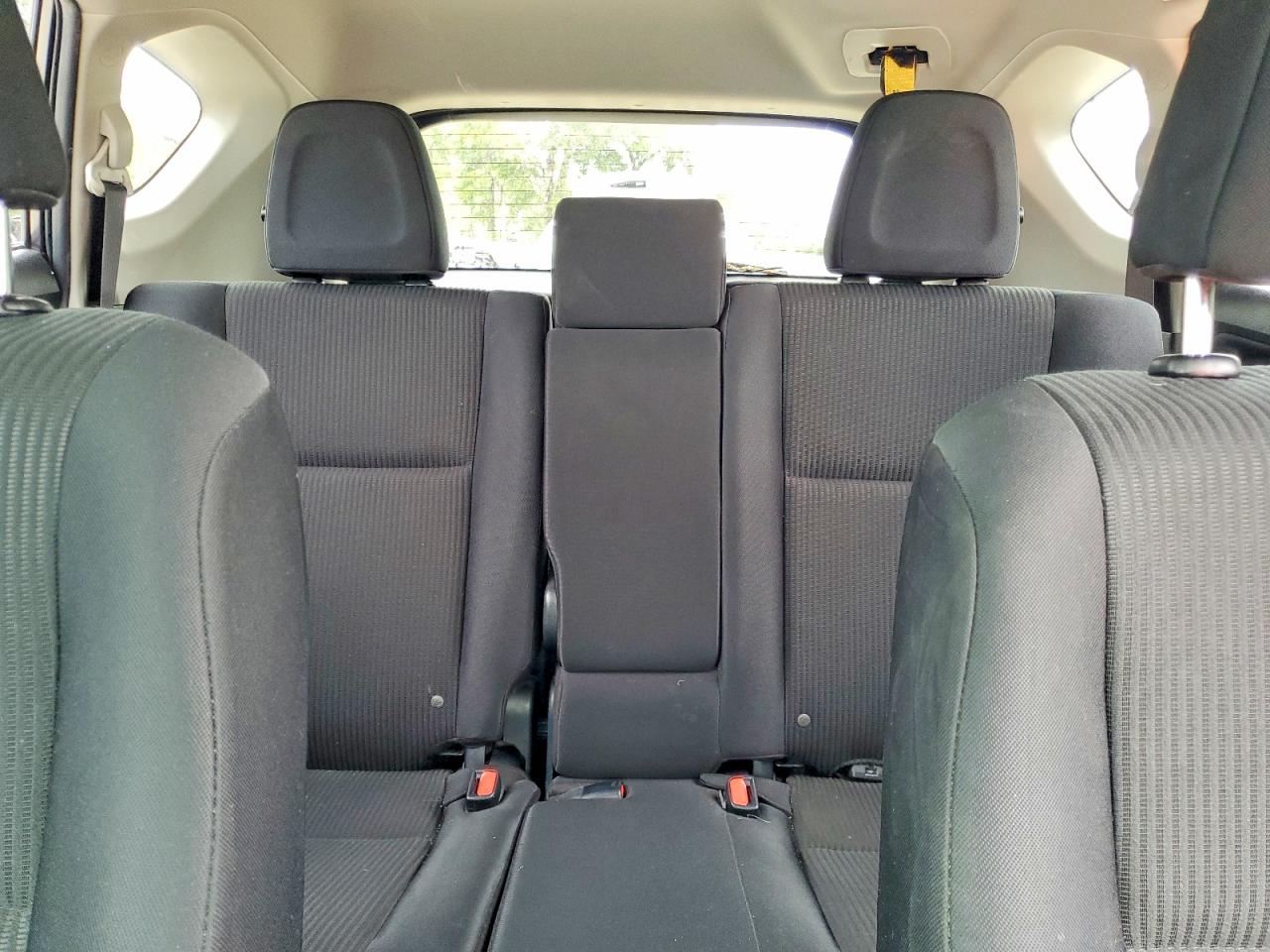 2018 TOYOTA RAV4 LE photo 10