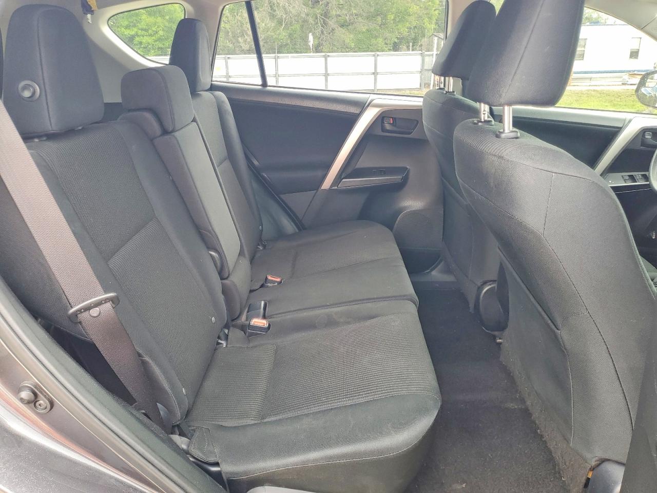 2018 TOYOTA RAV4 LE photo 11