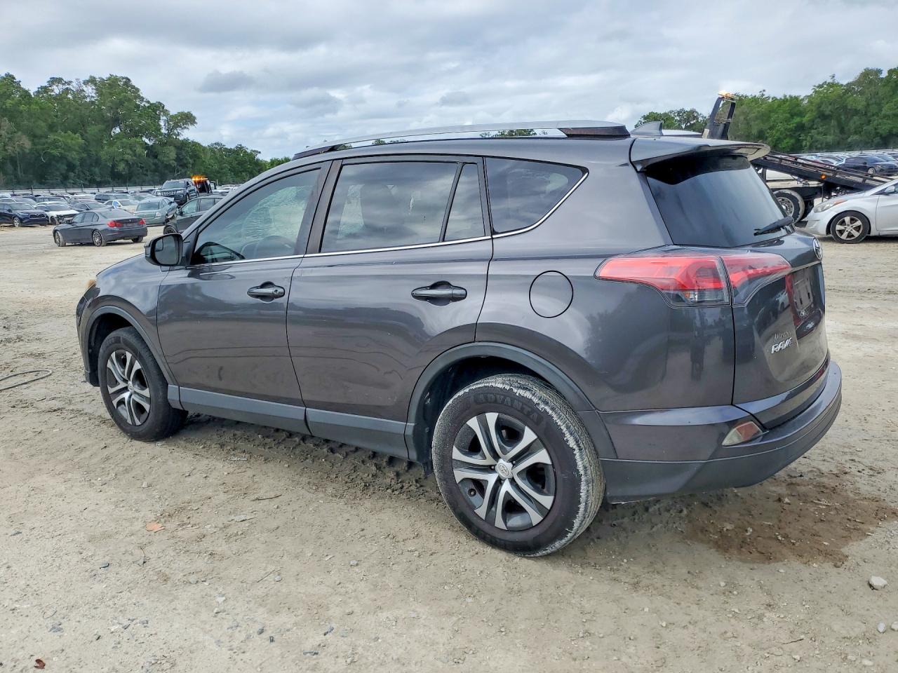 2018 TOYOTA RAV4 LE photo 2