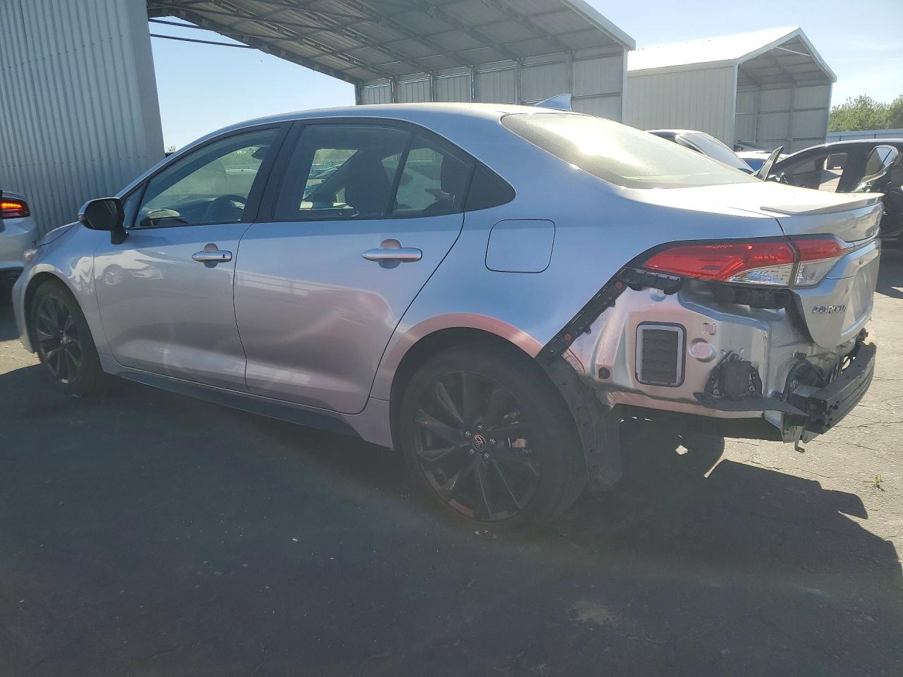 2023 TOYOTA COROLLA SE photo 3