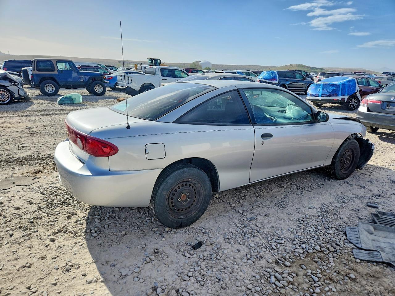 2004 CHEVROLET CAVALIER photo 3