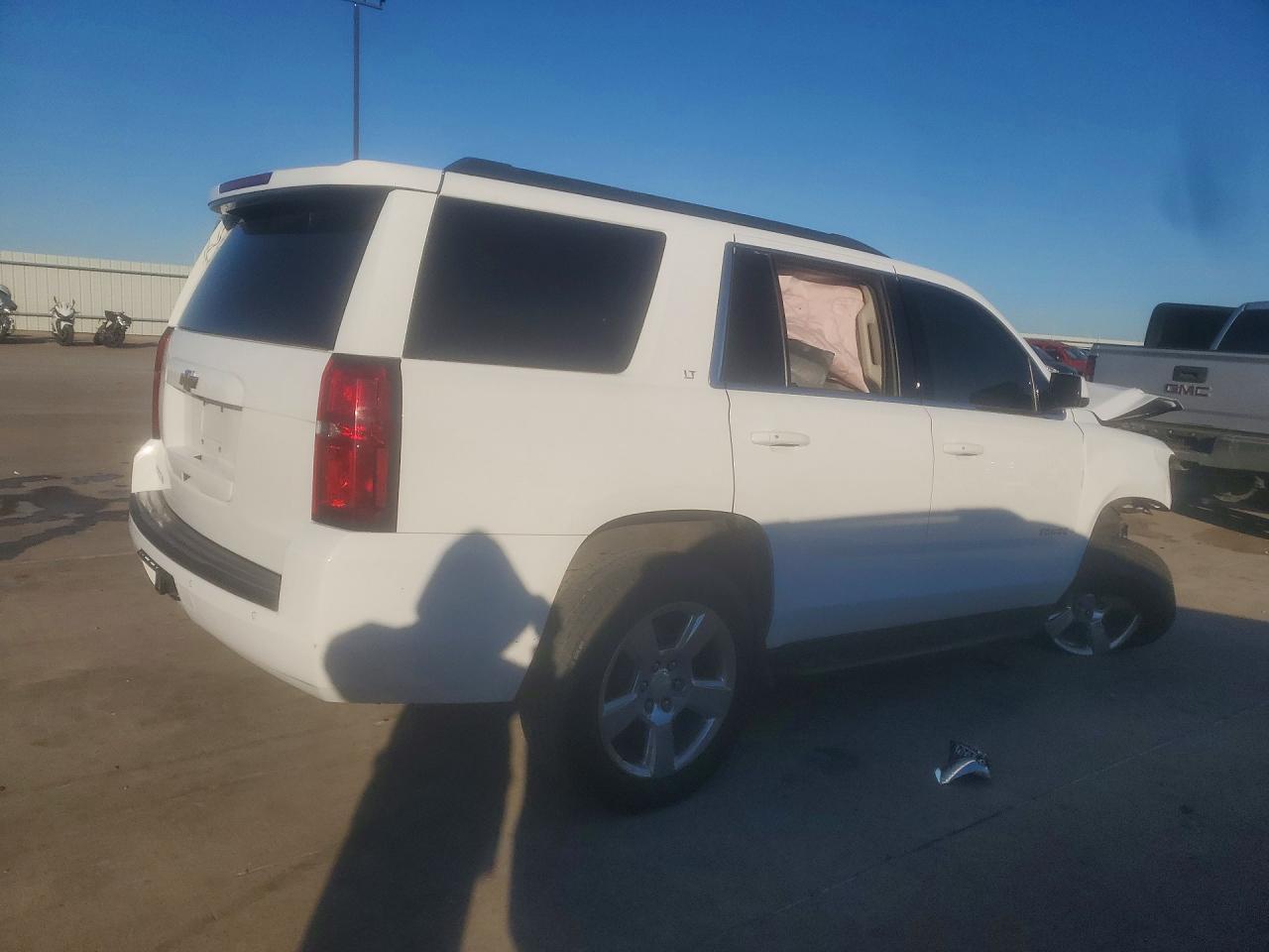 2020 CHEVROLET TAHOE C1500 LT photo 5