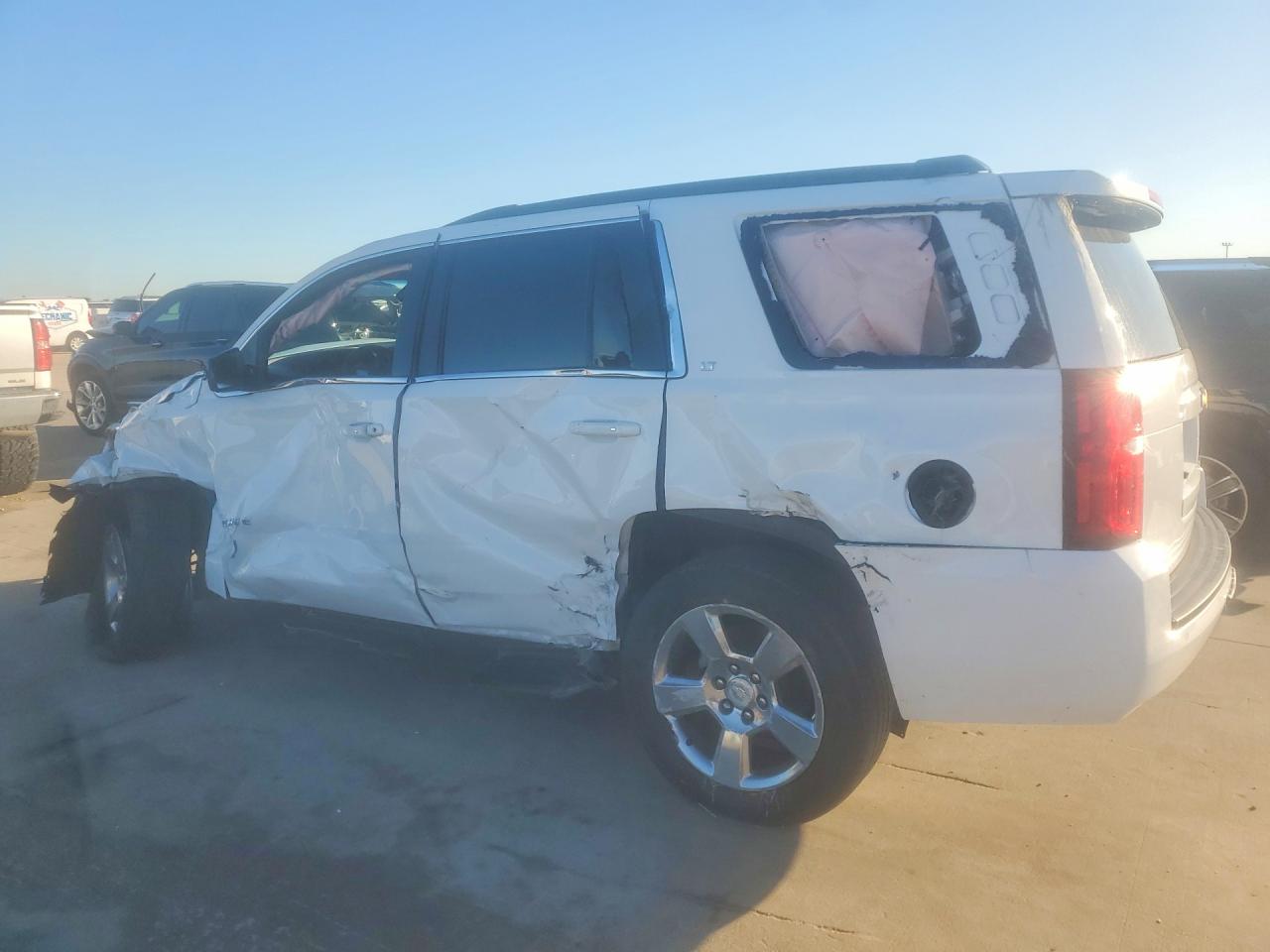 2020 CHEVROLET TAHOE C1500 LT photo 3