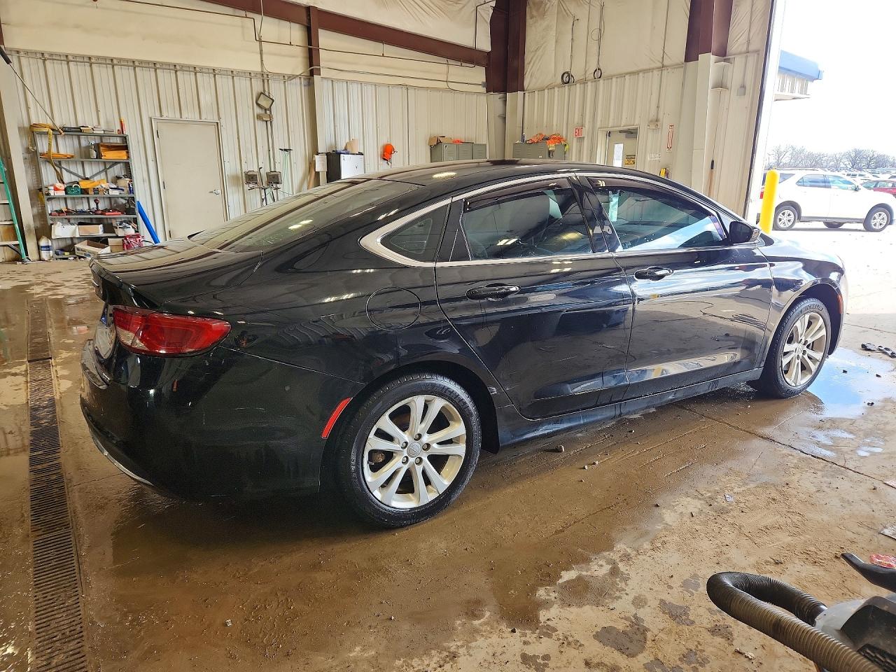 2016 CHRYSLER 200 LIMITED photo 3
