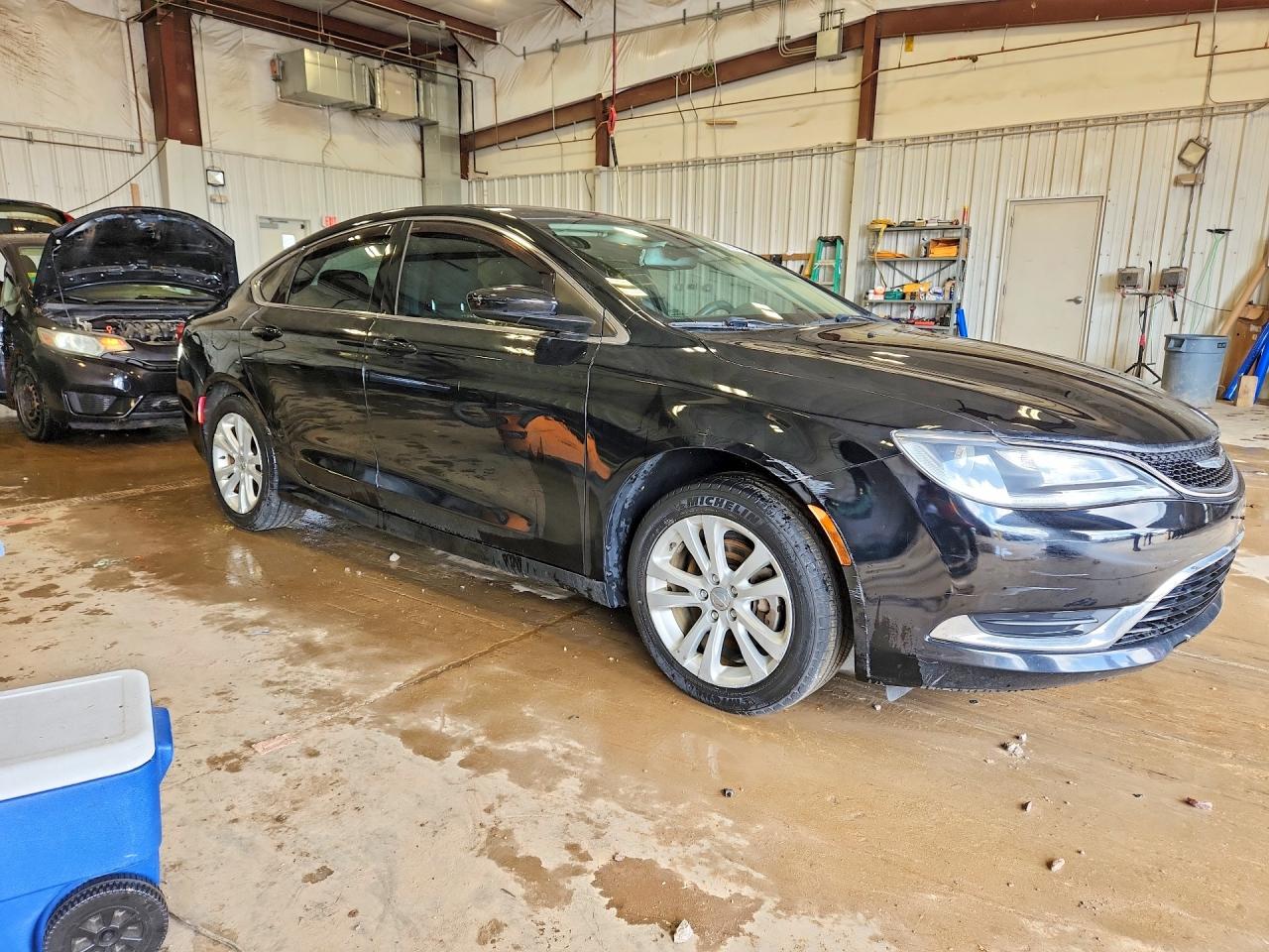 2016 CHRYSLER 200 LIMITED photo 4