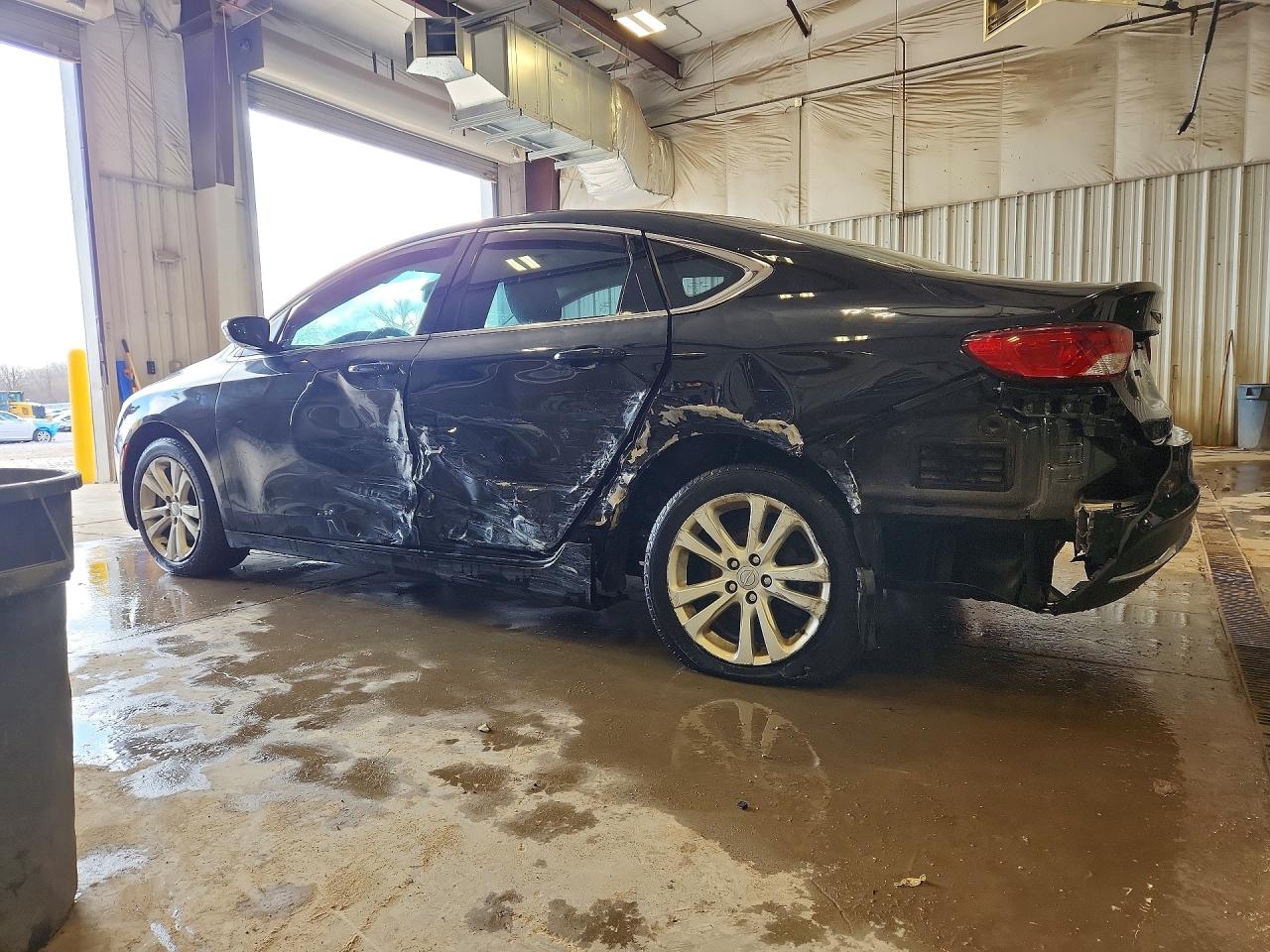 2016 CHRYSLER 200 LIMITED photo 2
