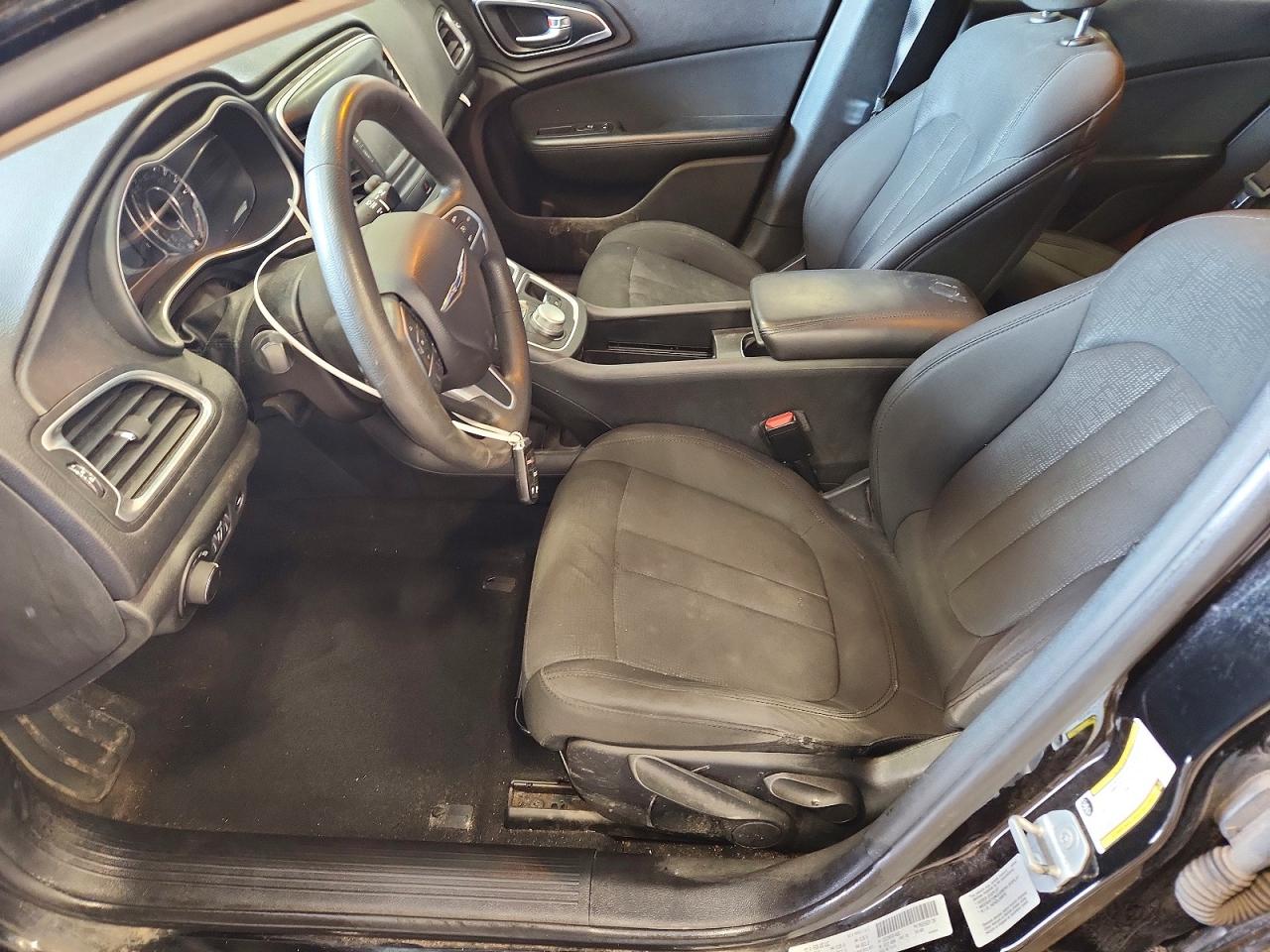 2016 CHRYSLER 200 LIMITED photo 7