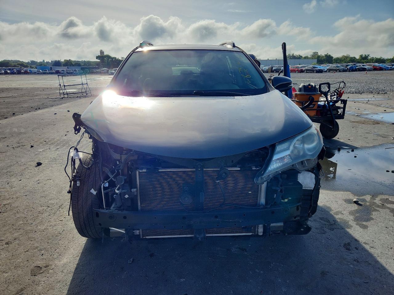 2014 TOYOTA RAV4 XLE photo 5