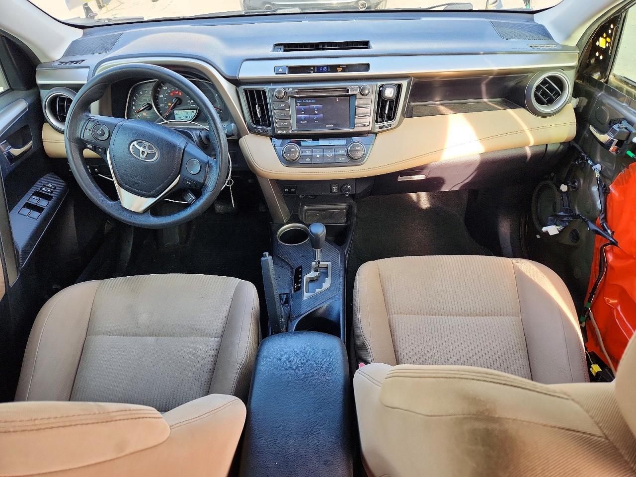 2014 TOYOTA RAV4 XLE photo 8