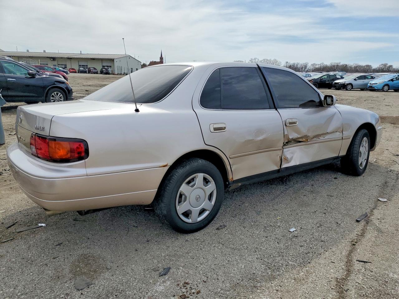 1995 TOYOTA CAMRY LE V6 photo 5
