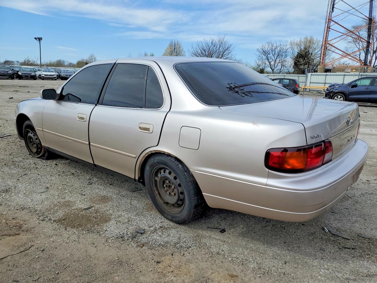 1995 TOYOTA CAMRY LE V6 photo 3
