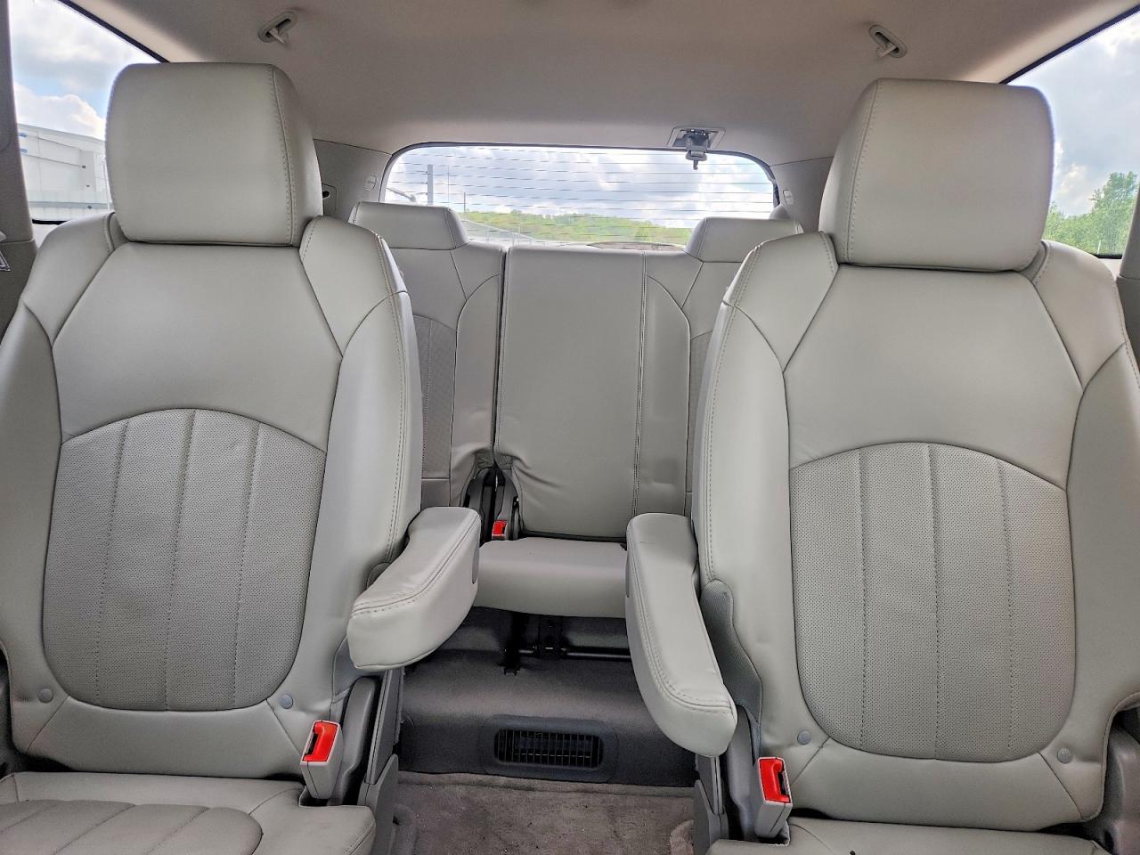 2015 BUICK ENCLAVE photo 28