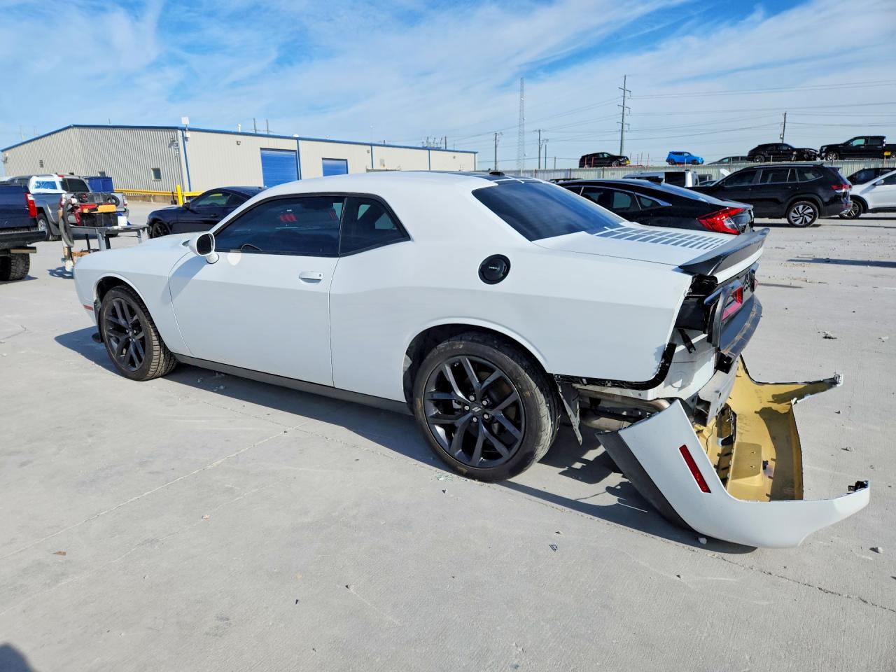 2023 DODGE CHALLENGER SXT photo 3
