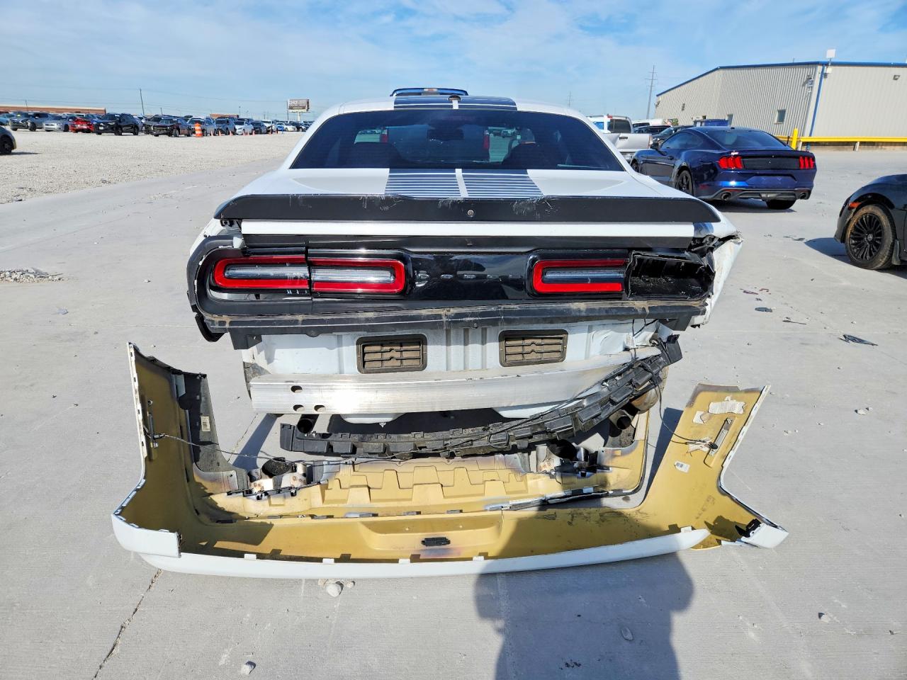 2023 DODGE CHALLENGER SXT photo 11