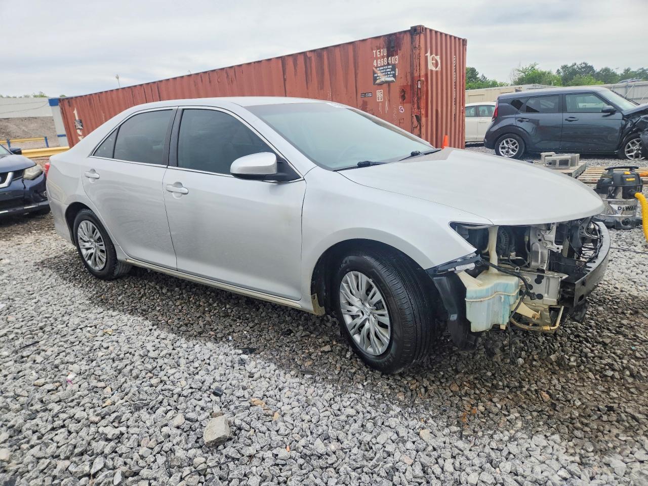 2014 TOYOTA CAMRY LE photo 7