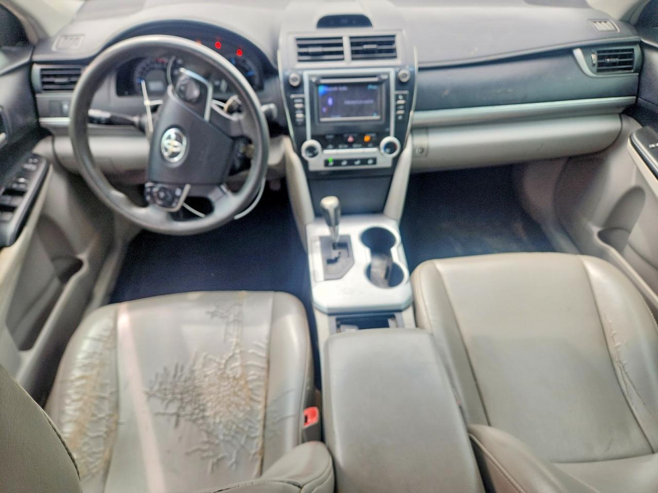 2014 TOYOTA CAMRY LE photo 15