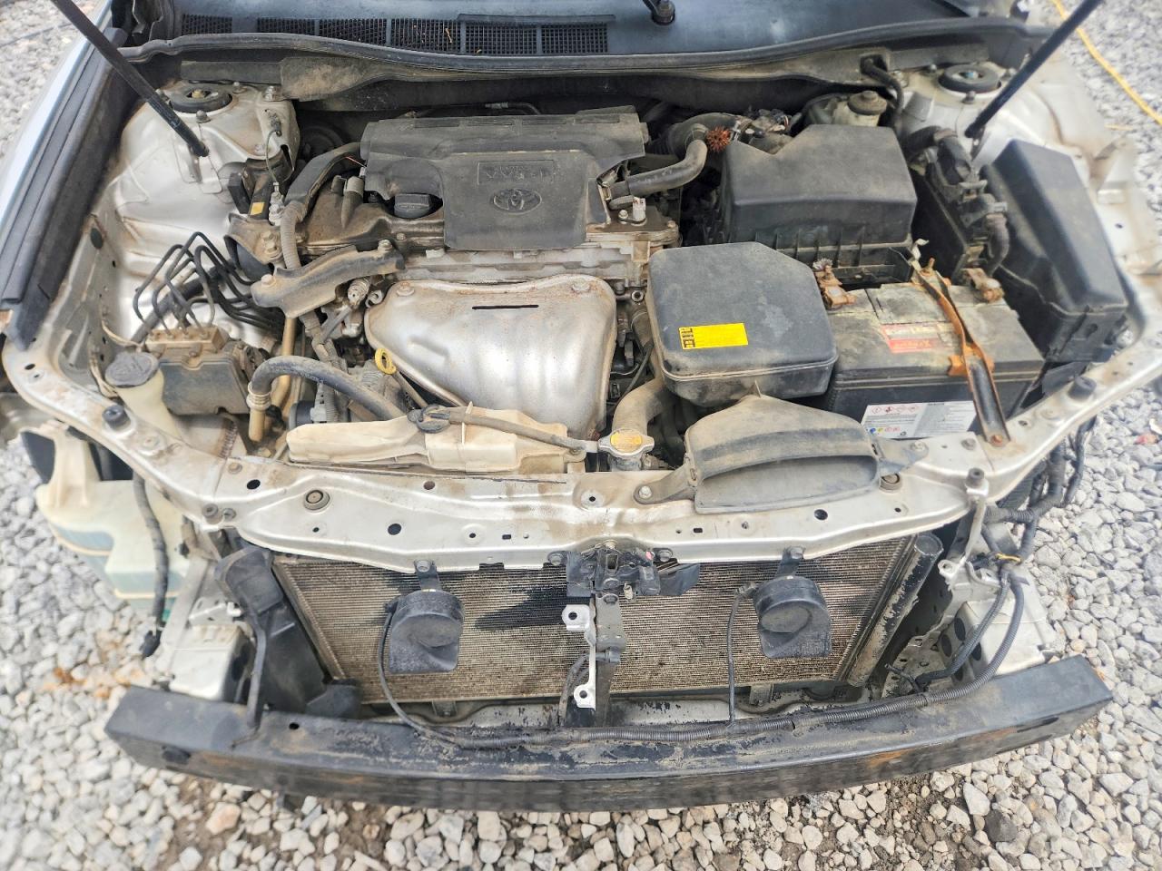 2014 TOYOTA CAMRY LE photo 21