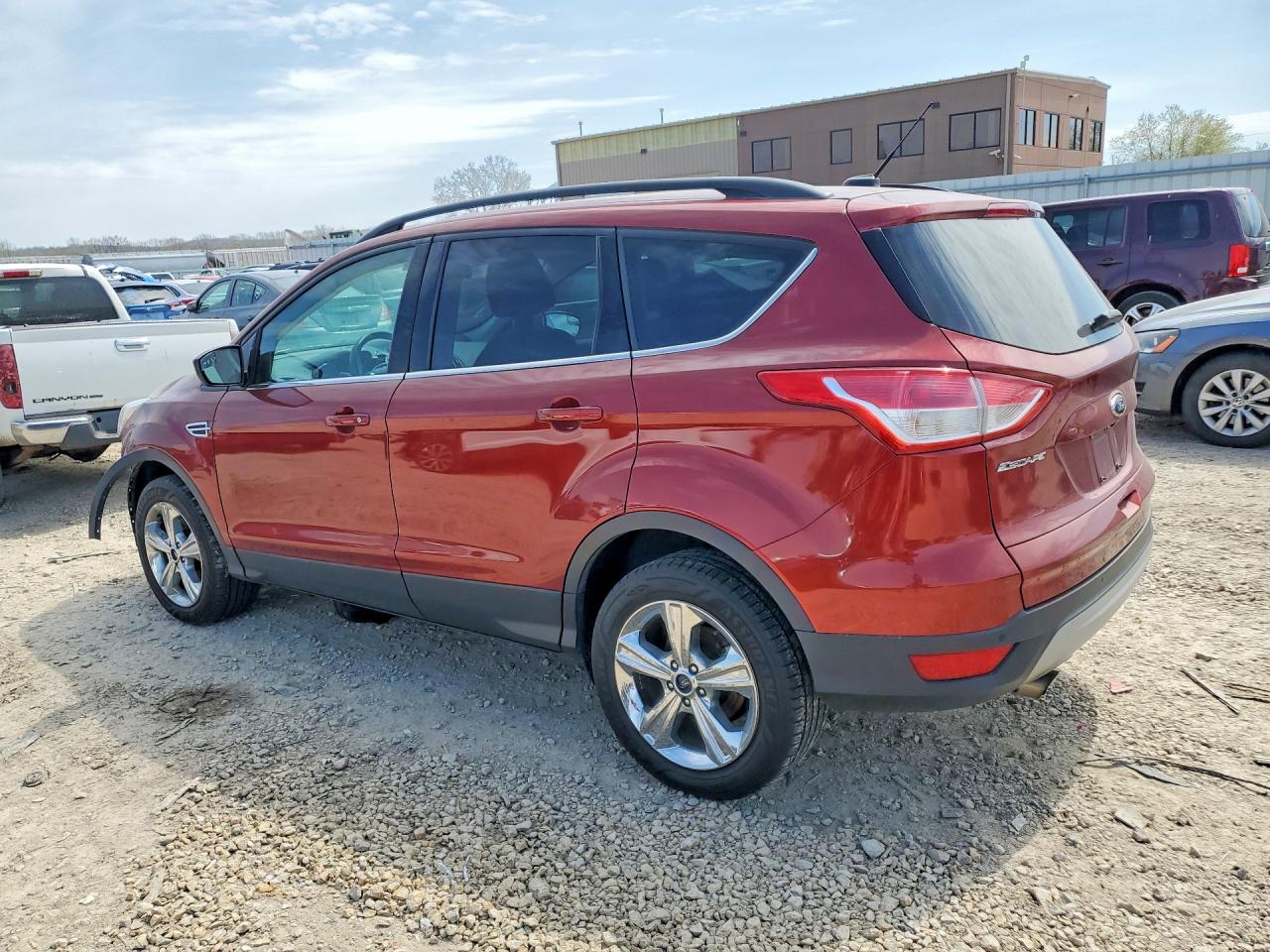 2016 FORD ESCAPE SE photo 4