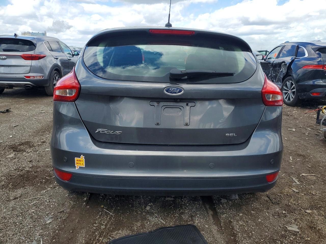 2018 FORD FOCUS SEL photo 16