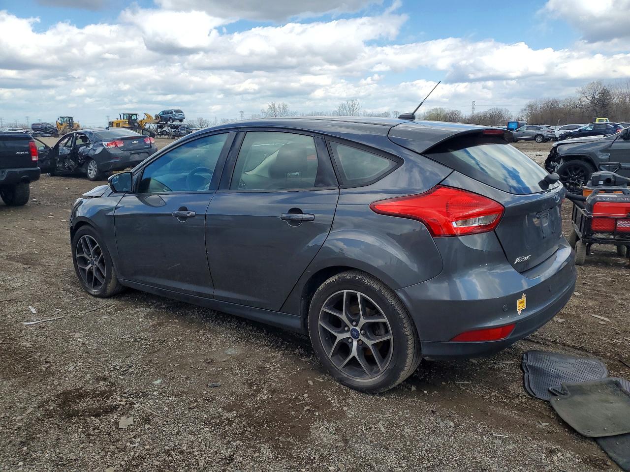 2018 FORD FOCUS SEL photo 4
