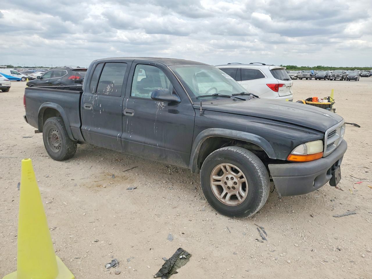 2004 DODGE DAKOTA QUAD SPORT photo 7