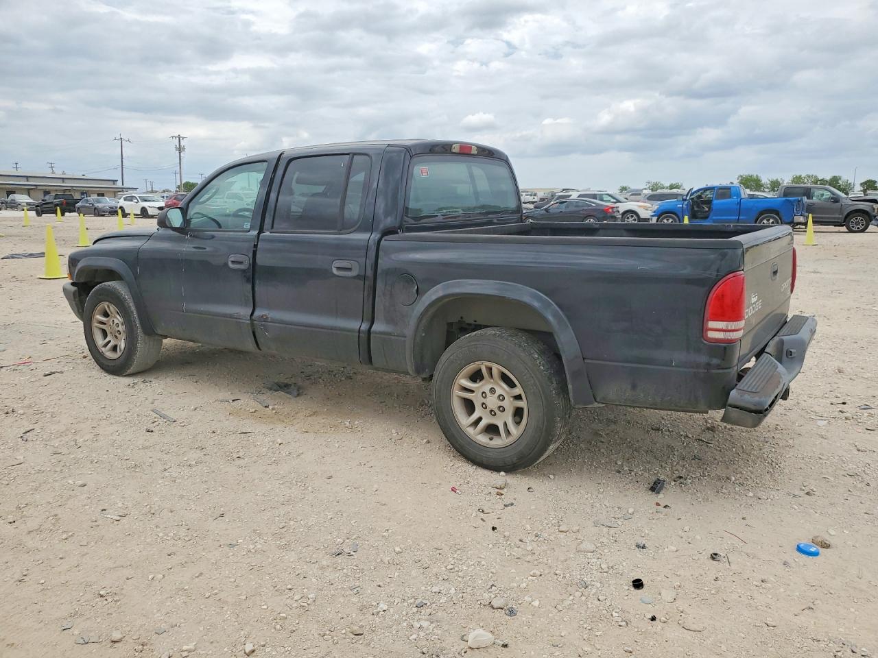 2004 DODGE DAKOTA QUAD SPORT photo 3