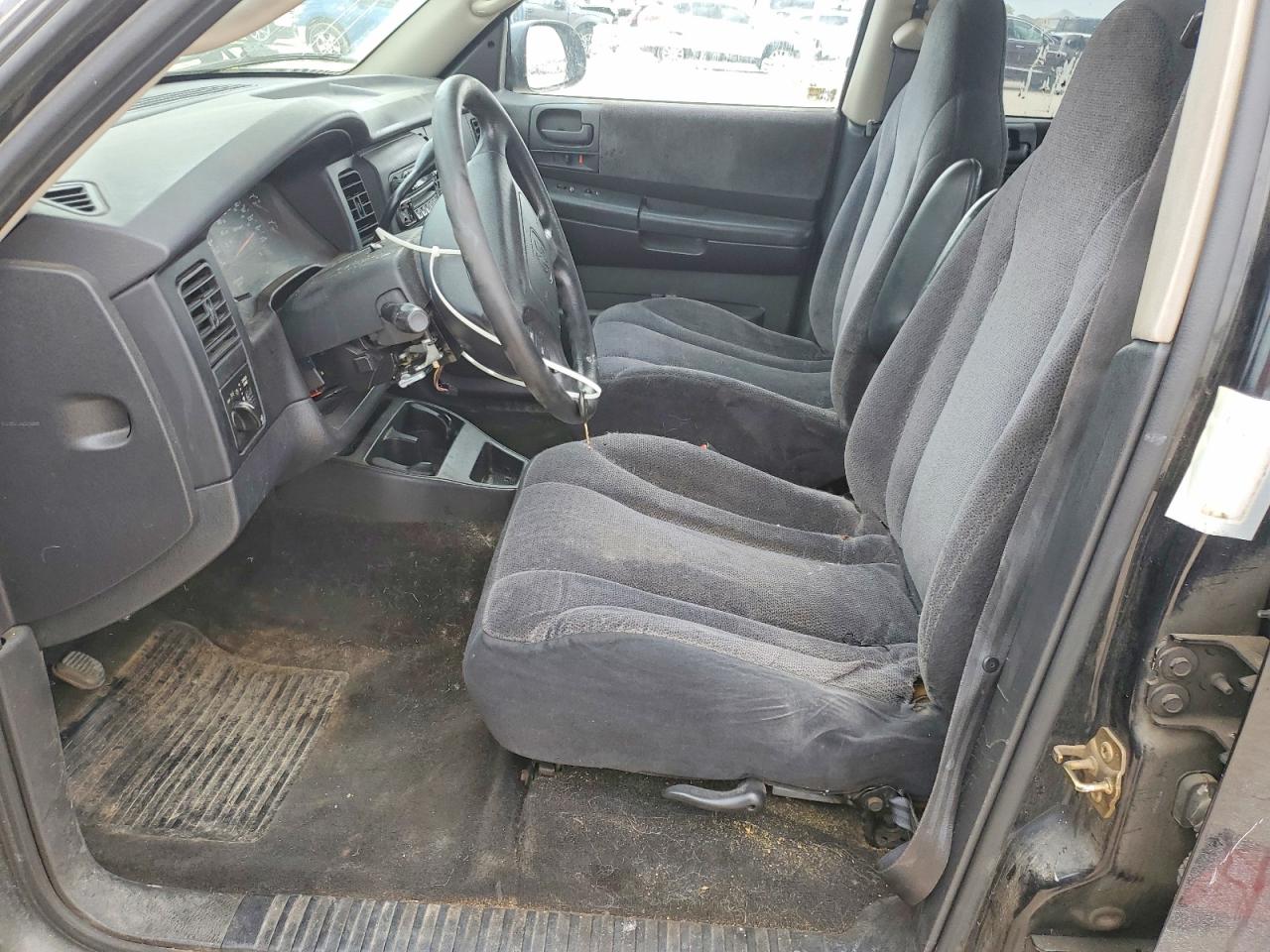 2004 DODGE DAKOTA QUAD SPORT photo 13