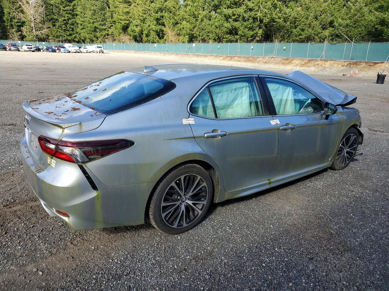 2021 TOYOTA CAMRY SE photo 5