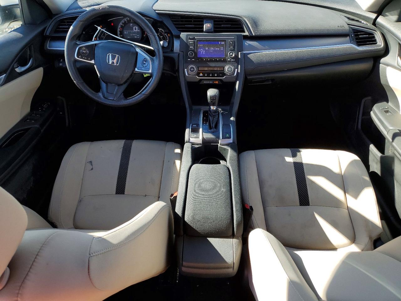 2017 HONDA CIVIC LX photo 8