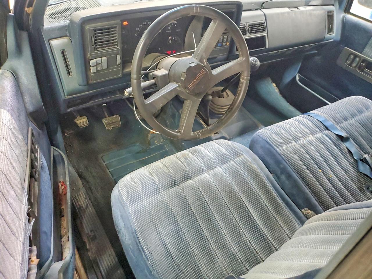 1991 CHEVROLET GMT-400 K2500 photo 22