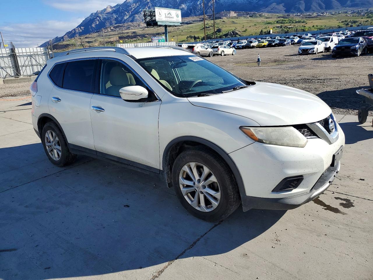 2014 NISSAN ROGUE SV photo 10