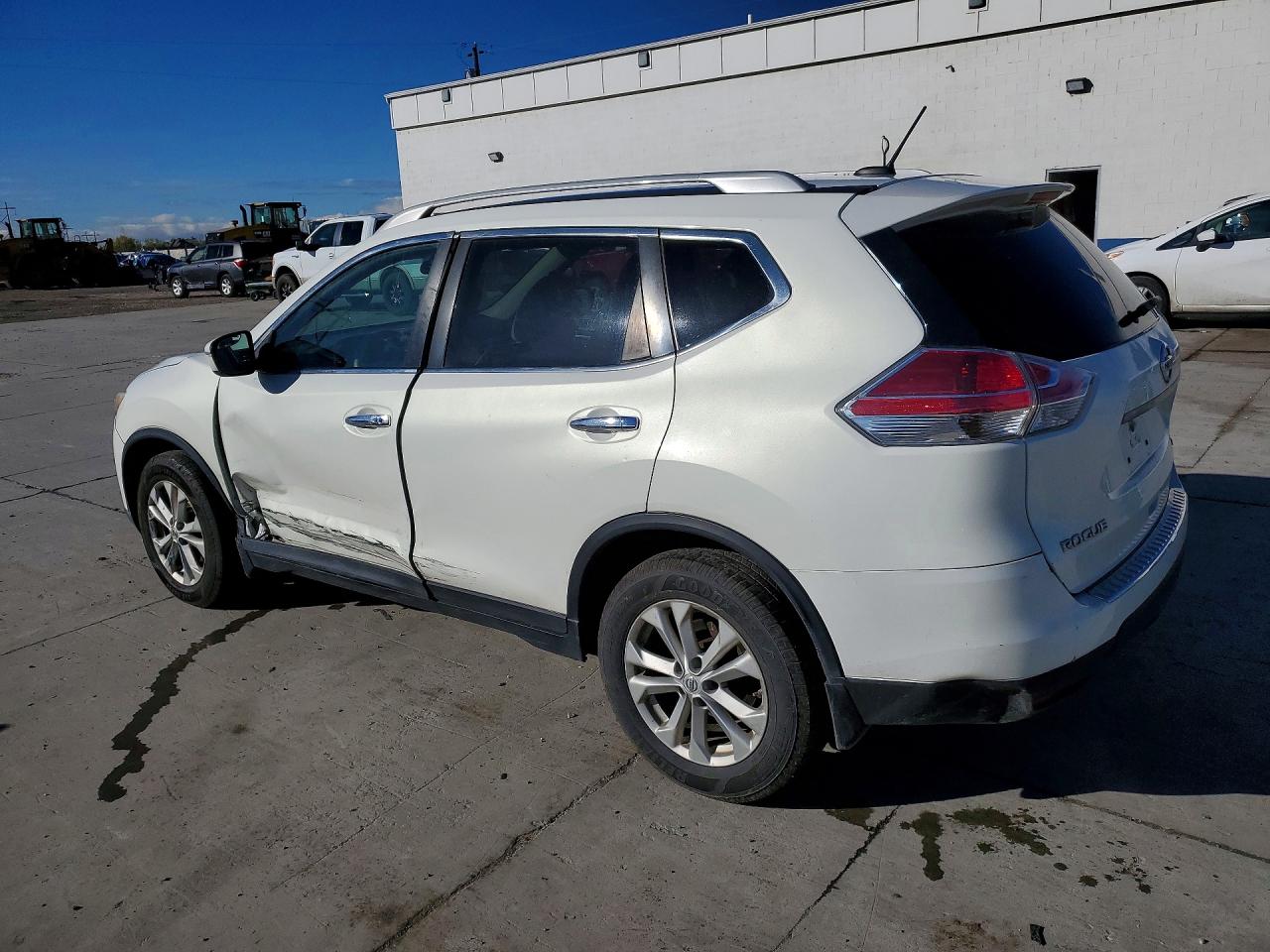 2014 NISSAN ROGUE SV photo 4