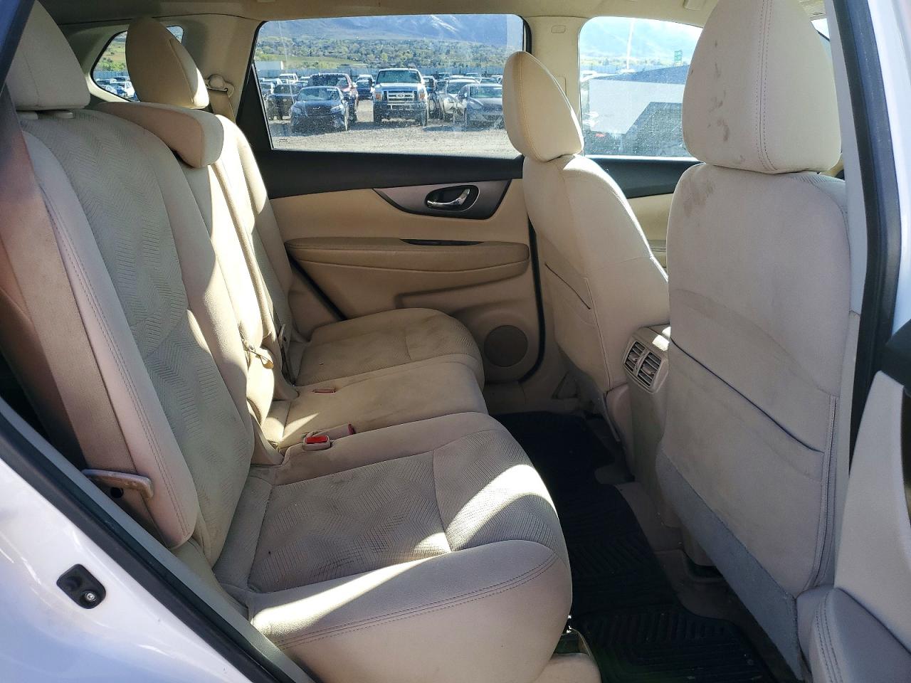 2014 NISSAN ROGUE SV photo 28