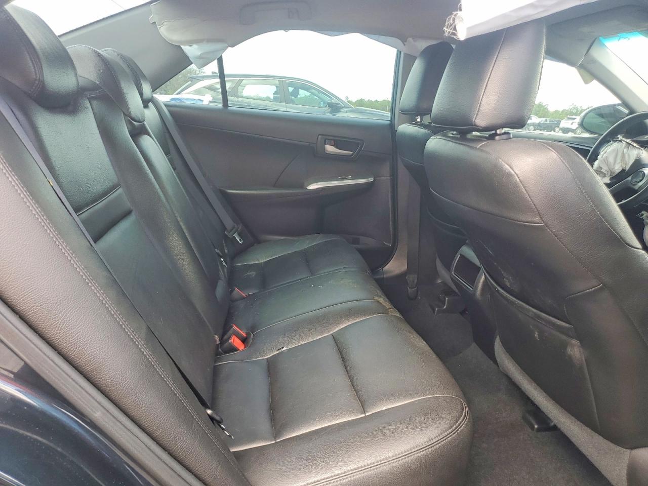 2014 TOYOTA CAMRY SE photo 19
