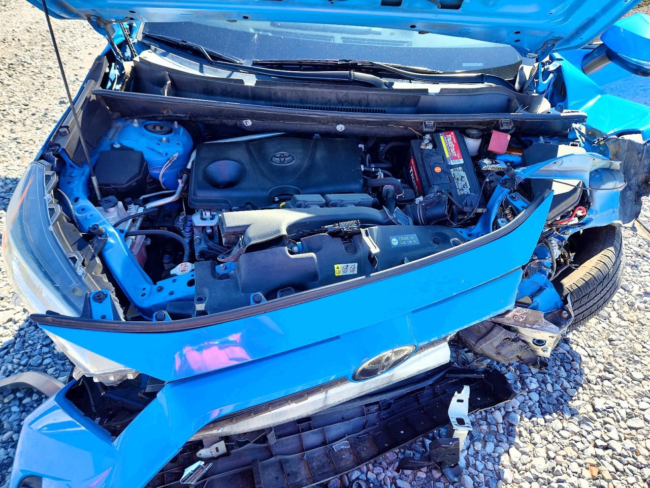 2019 TOYOTA RAV4 XLE photo 34