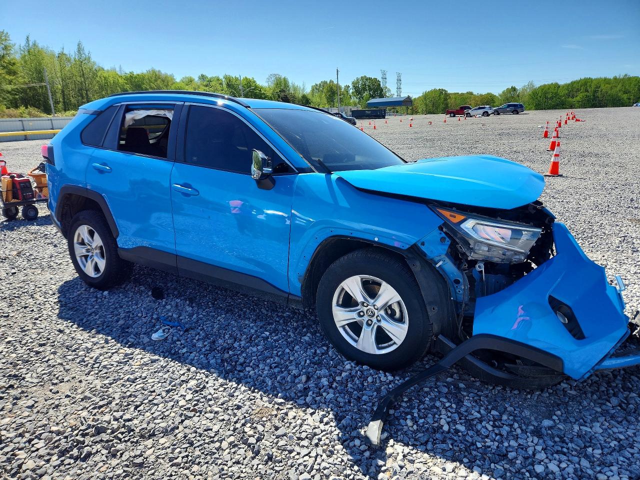 2019 TOYOTA RAV4 XLE photo 10