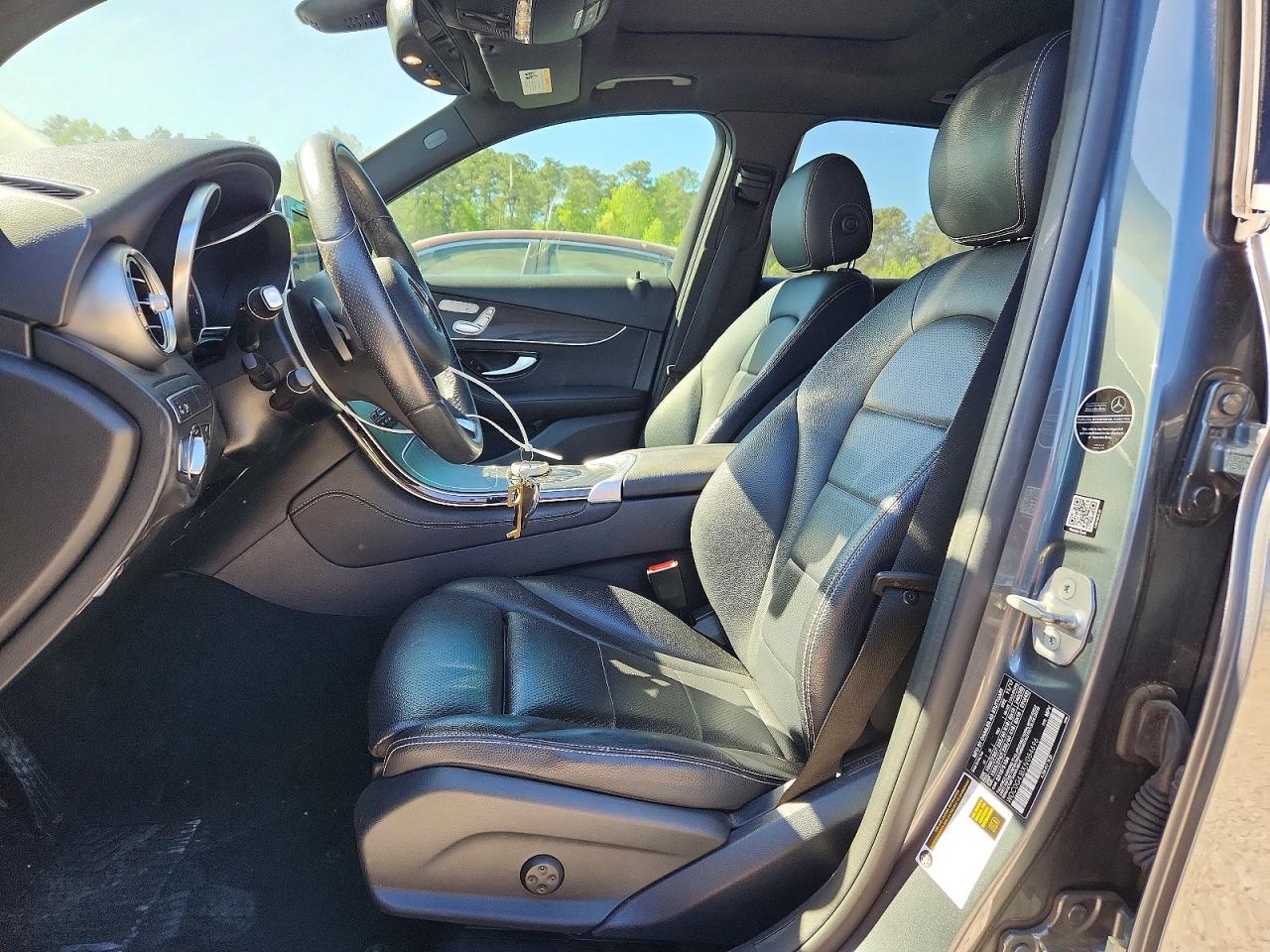 2018 MERCEDES-BENZ GLC 300 photo 19