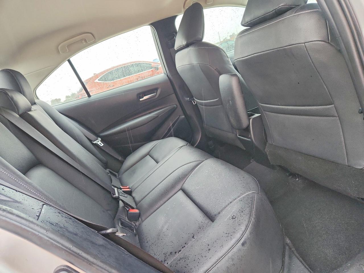 2021 TOYOTA COROLLA LE photo 19