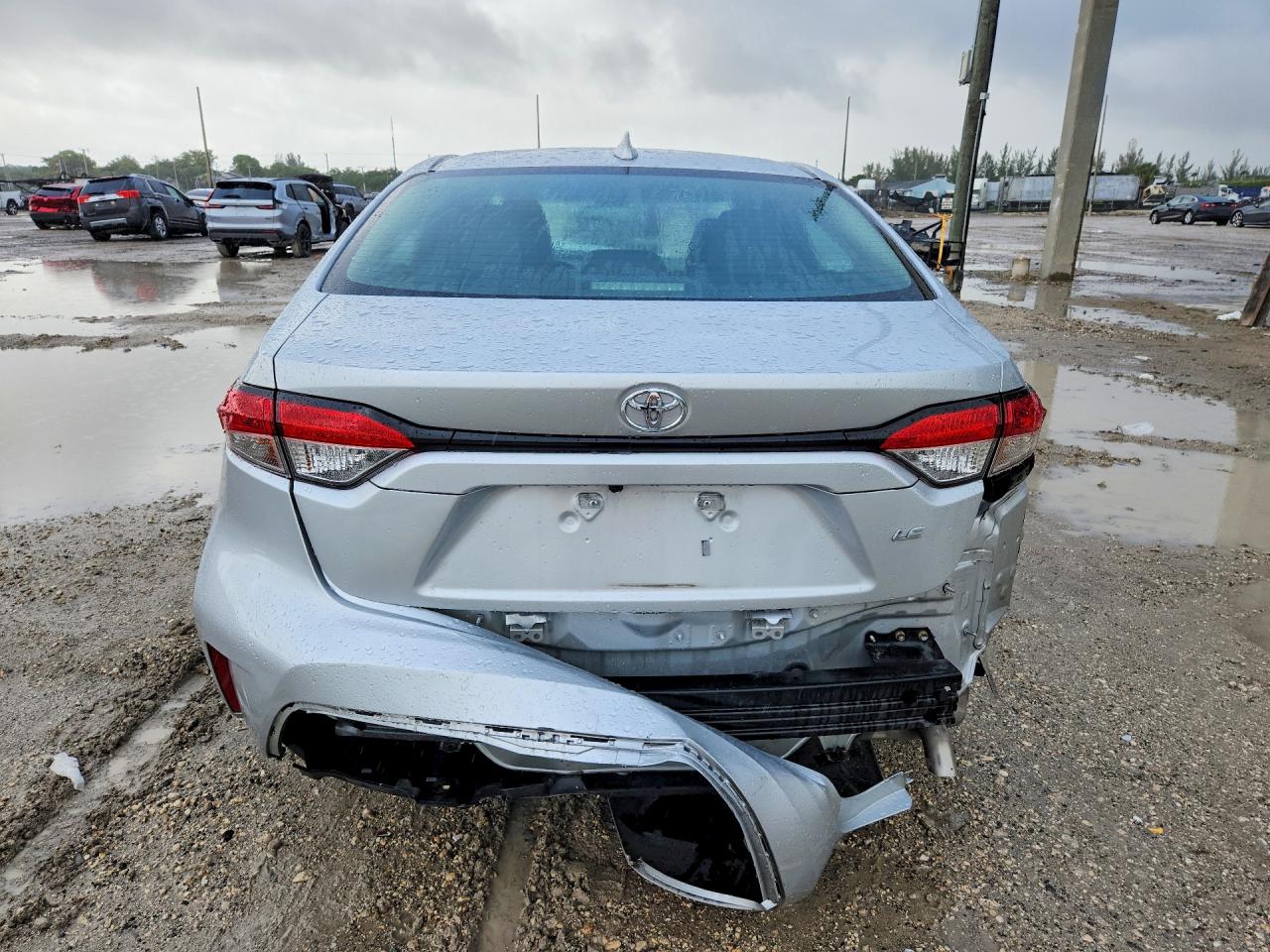 2021 TOYOTA COROLLA LE photo 11