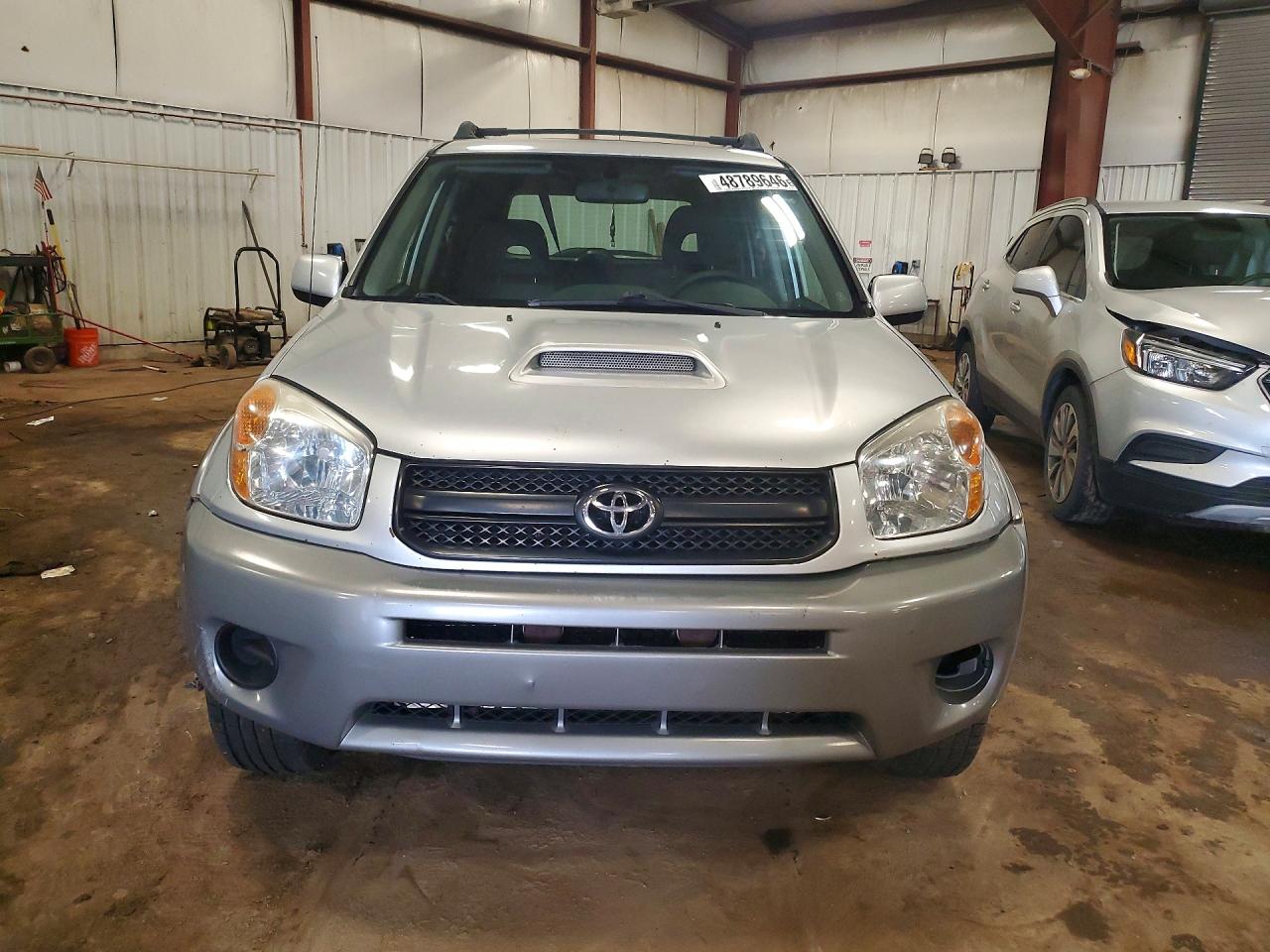 2004 TOYOTA RAV4 BASE photo 13