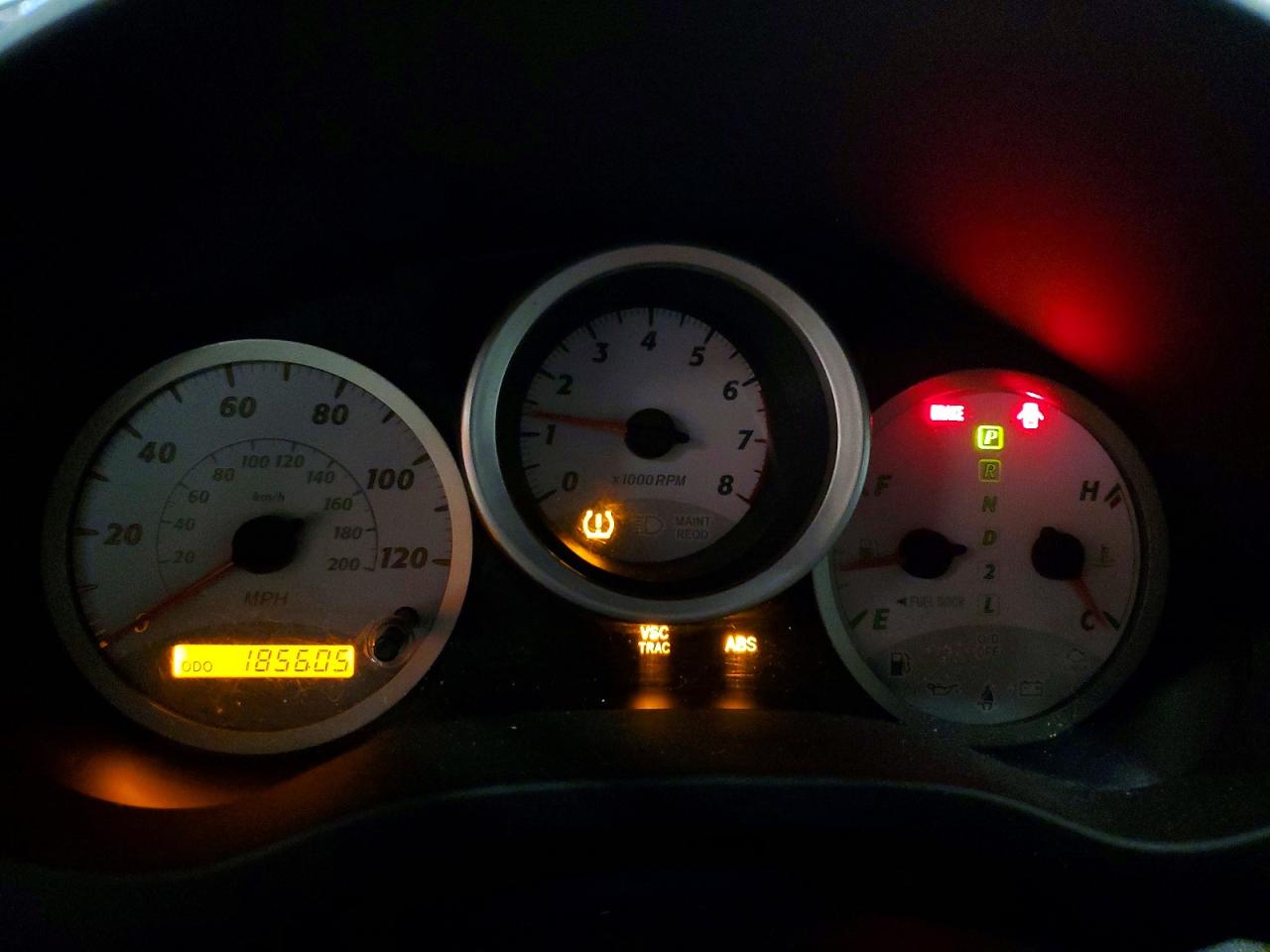 2004 TOYOTA RAV4 BASE photo 25