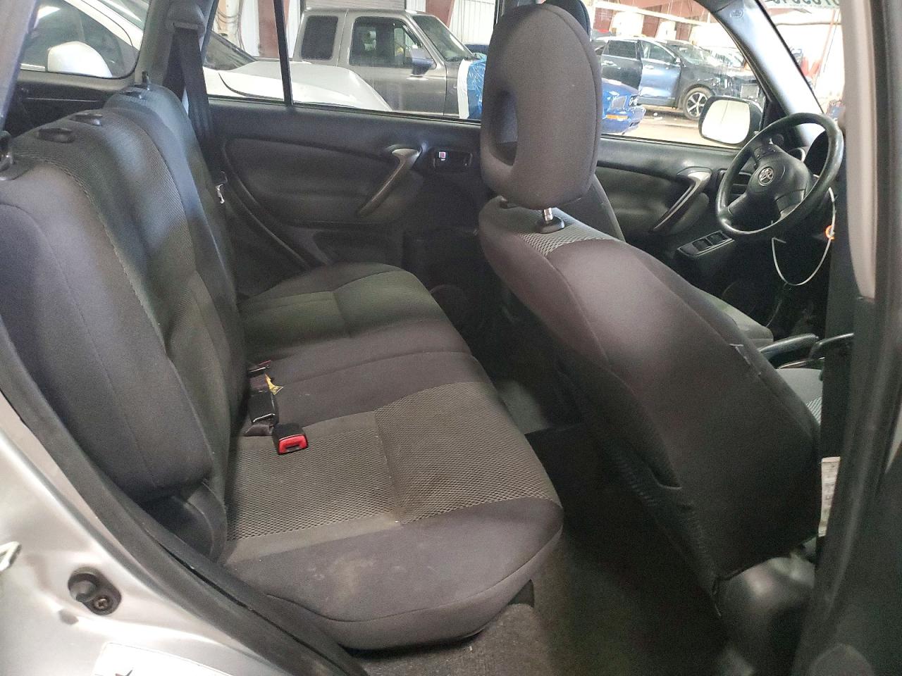 2004 TOYOTA RAV4 BASE photo 28