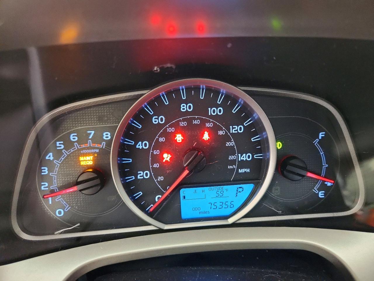 2013 TOYOTA RAV4 XLE photo 17