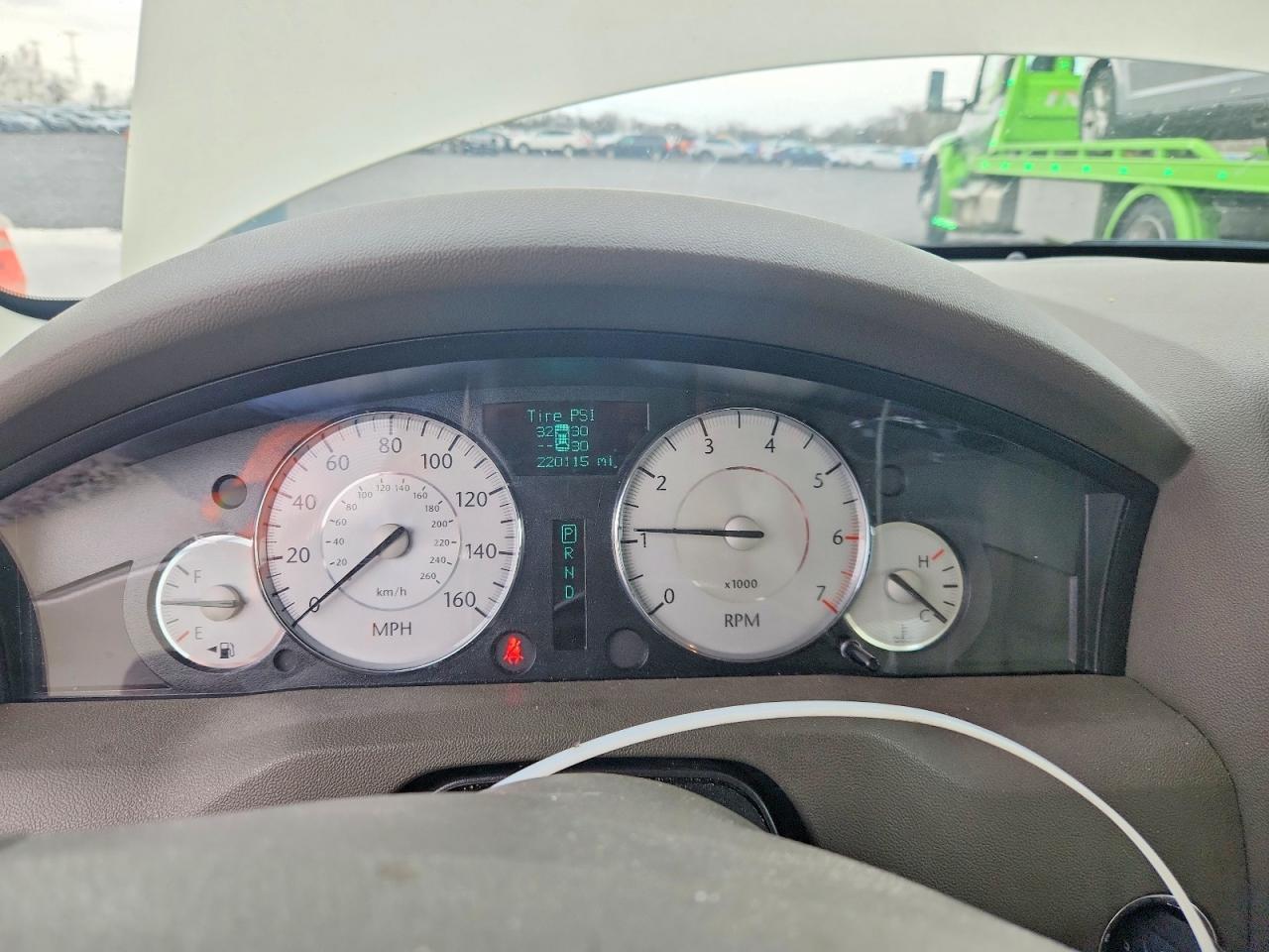 2008 CHRYSLER 300C photo 25
