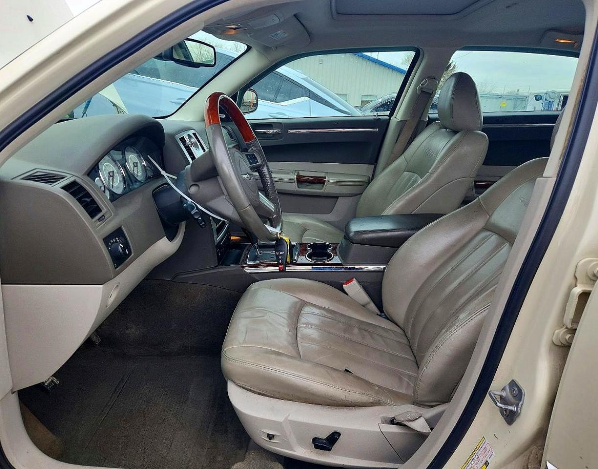 2008 CHRYSLER 300C photo 19