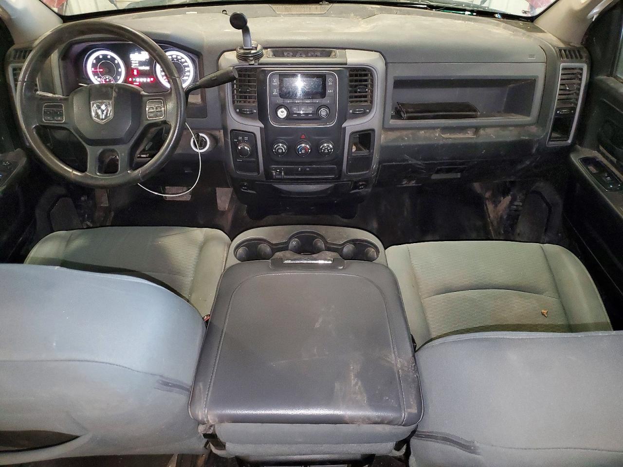 2014 RAM 1500 ST photo 22