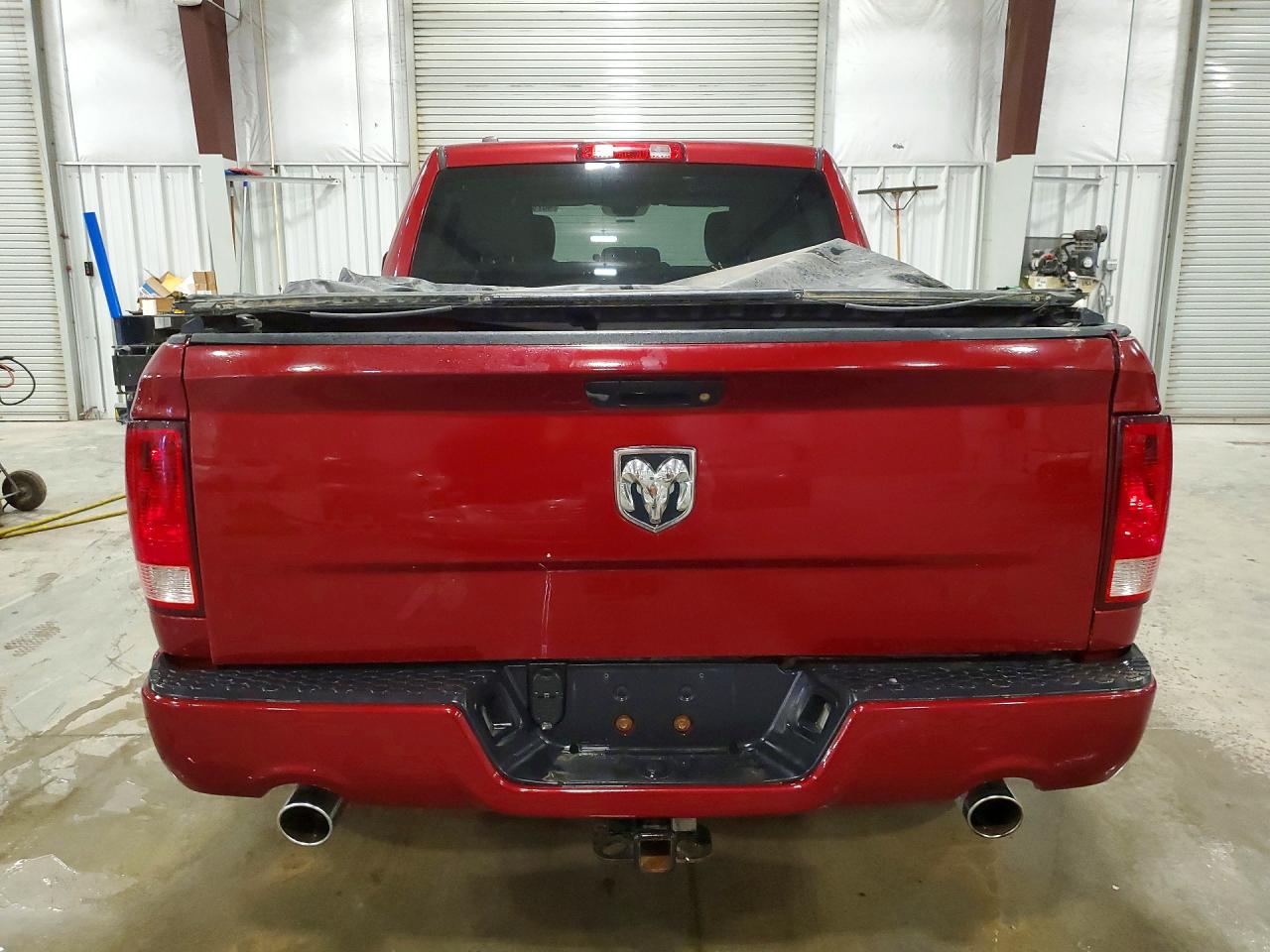 2014 RAM 1500 ST photo 16