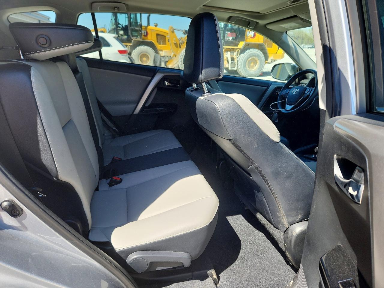 2016 TOYOTA RAV4 LIMITED photo 28