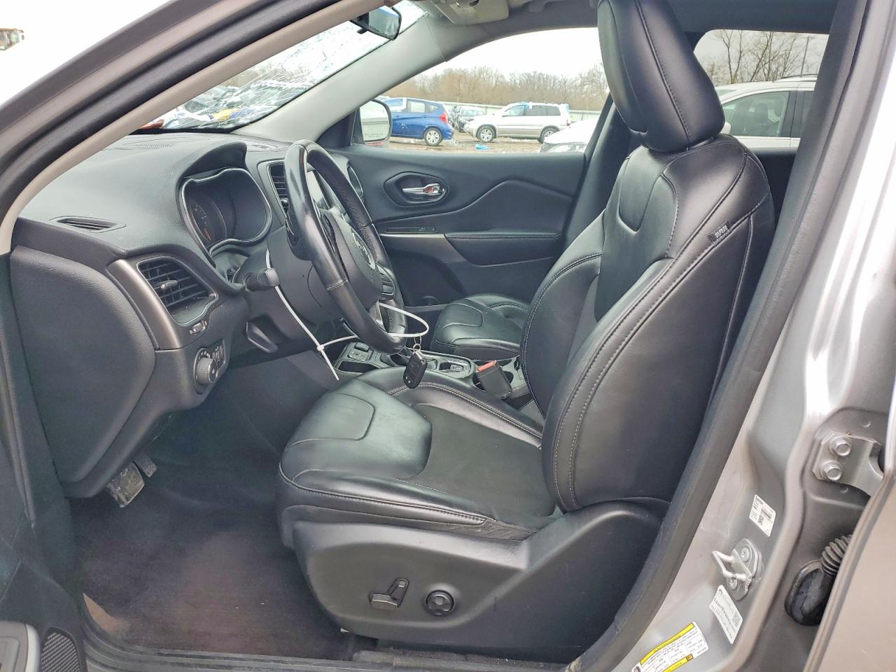 2019 JEEP CHEROKEE LATITUDE PLUS photo 19